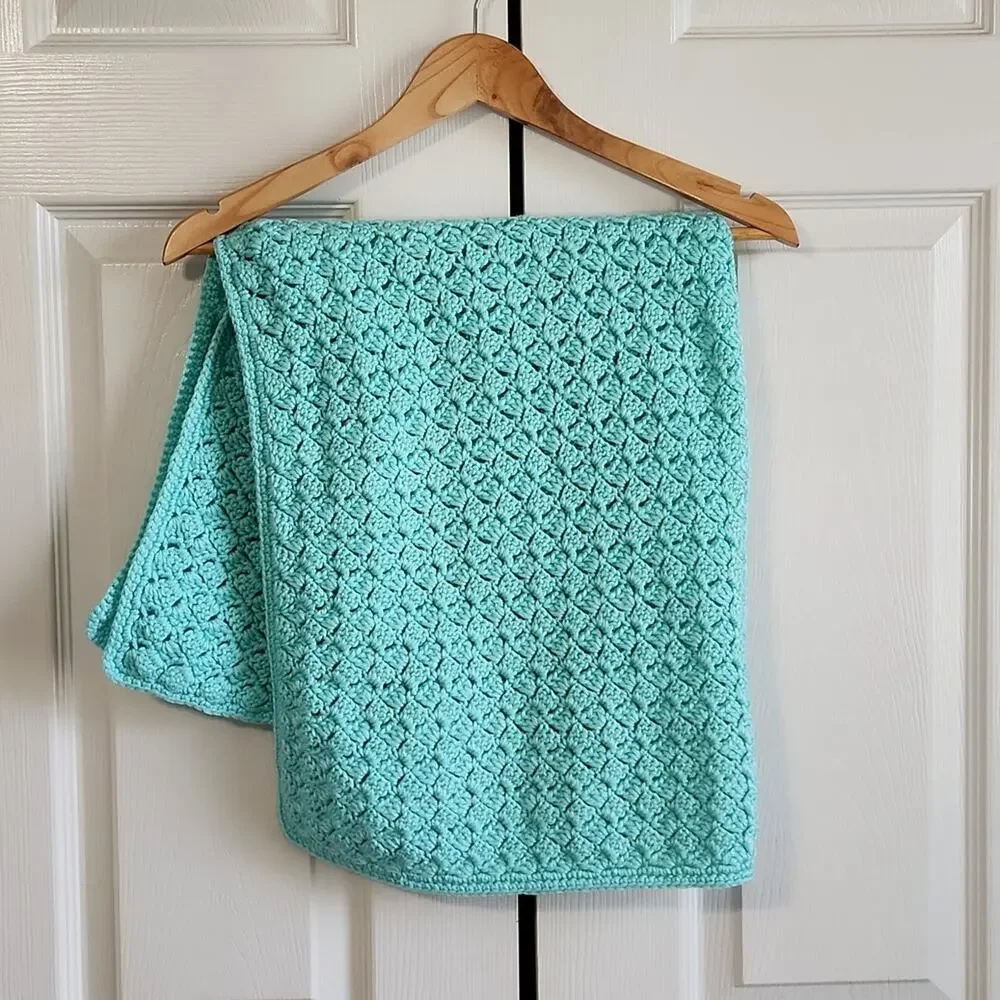 Handmade Aqua Baby Blanket 32 X 31 Bedding Baby Shower Newborn Comfy Colorful‎